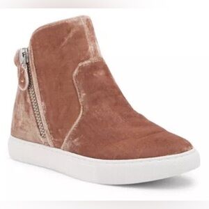 Kenneth Cole Gentle Souls Light pink velvet High-Top Sneakers with Zipper